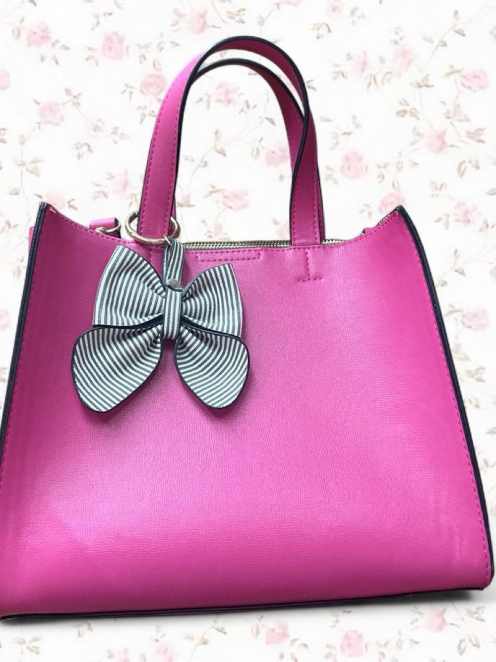 Stylish Pink Handbag with Bow Accent - Women Bags